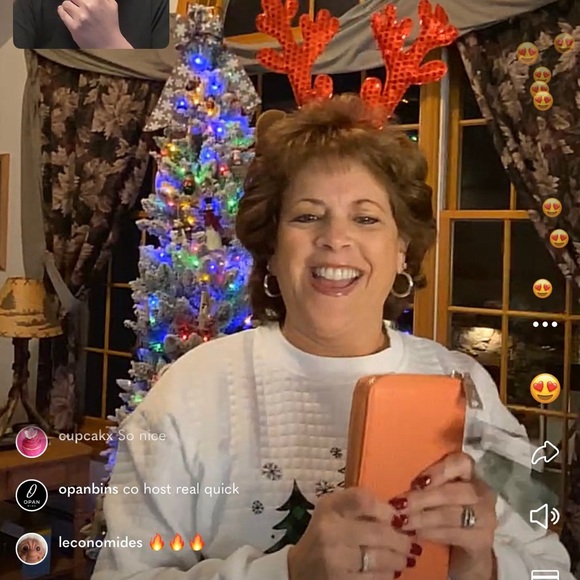 Cheryl_Beans is Live. SELLING YOURS & MINE - Picture 5 of 6